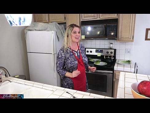 ❤️ Stepmom milking him in the kitchen before his date. ❤ Beautiful porn at en-gb.super-vip.top
